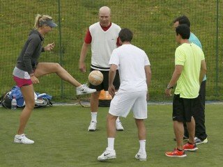 sharapova football navyki